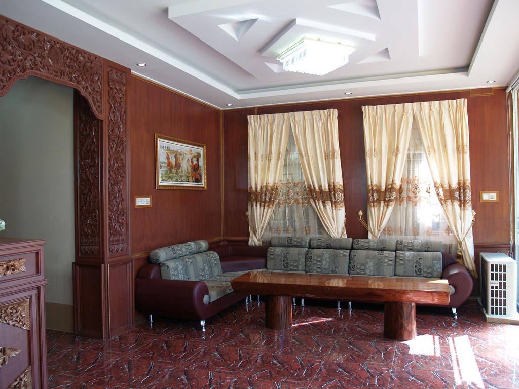 Nice Dream Hotel Mandalay Exterior foto