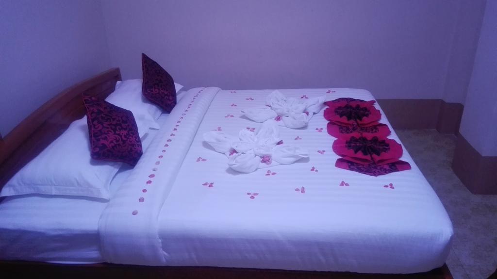 Nice Dream Hotel Mandalay Exterior foto